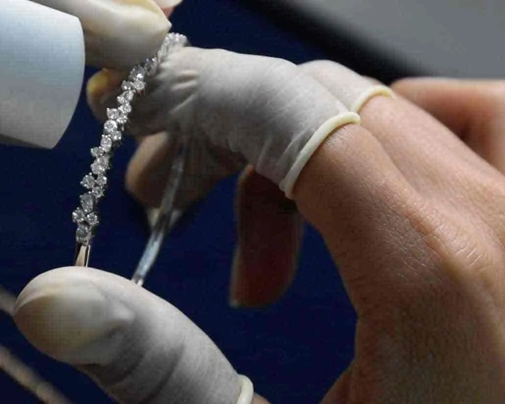 How to Clean and Maintain Jewelry