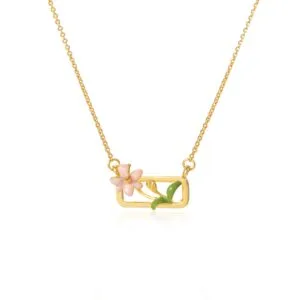 flower pendant necklace