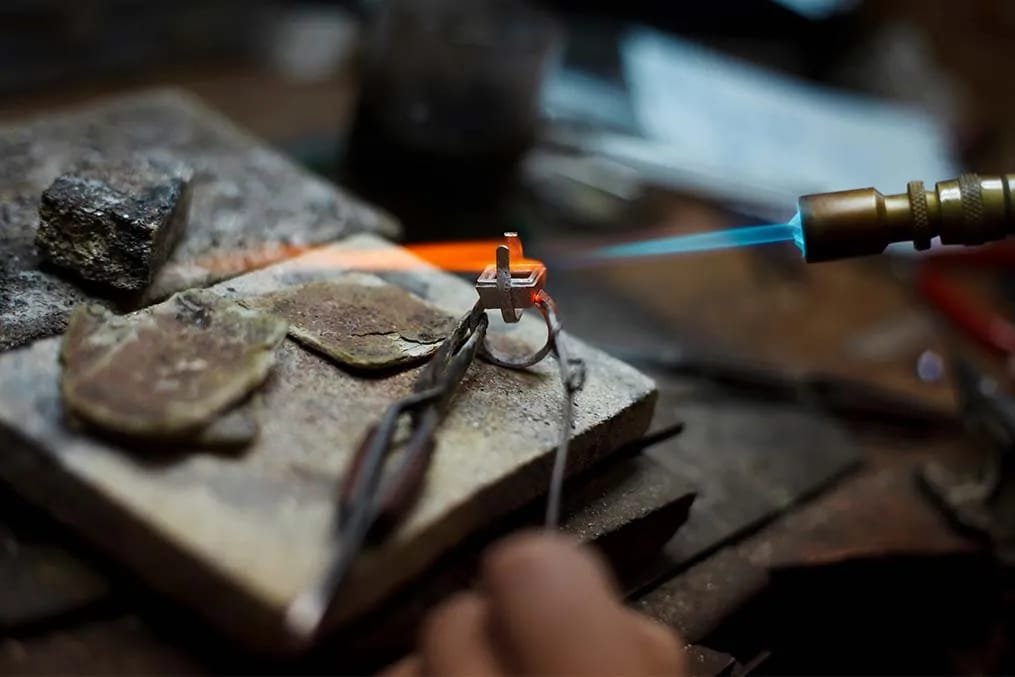 Cutting and polishing