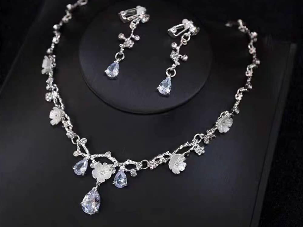 Silver jewelry set