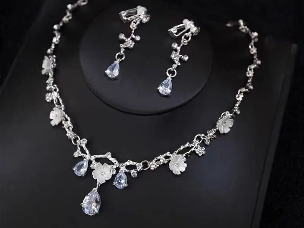 Silver jewelry set