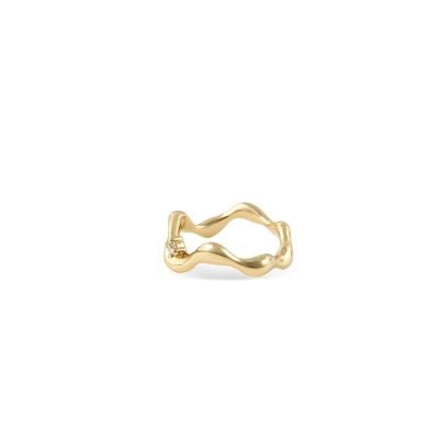 minimalist style wavy ring